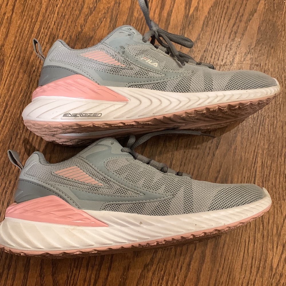 Fila tennis shoes